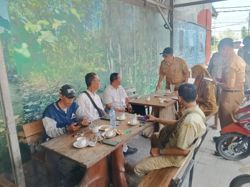 Ngopi saat Jam Kerja, Puluhan ASN Gresik Ditertibkan Petugas Gabungan