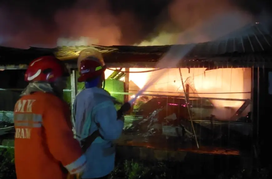 Api Bakar Kandang Ayam PT SUR di Jombang, Kerugian Capai Rp 700 Juta