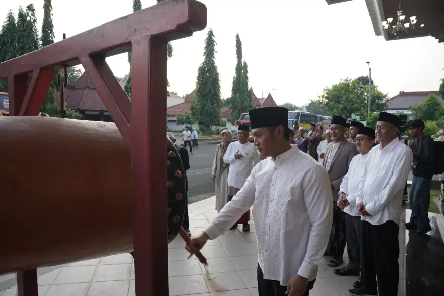 Berangkatkan 384 Jemaah Haji Kloter 68, Bupati Tuban: Gunakan Kesempatan Ini dengan Khusyuk