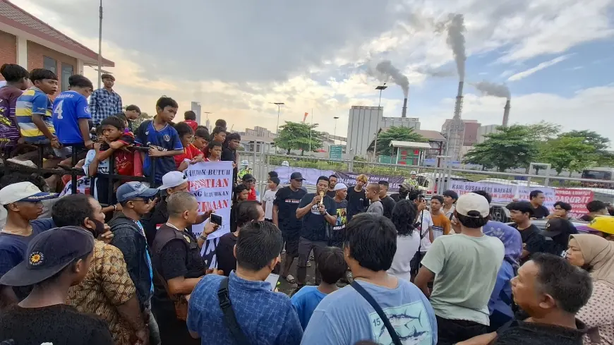 Tidak Pernah Beri Peluang Pekerja Lokal, PT PON Gresik Digeruduk Warga