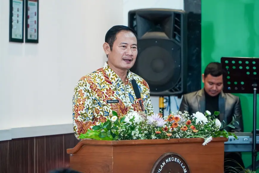 Charis Mardiyanto Diabadikan Jadi Nama Ruang Sidang Utama PN Lamongan