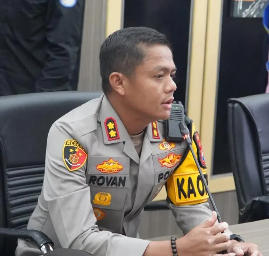 Polisi Selidiki Laporan Grup Facebook 'Fantasi Sedarah' di Gresik