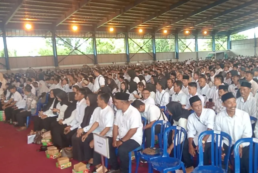 Pengurus Koperasi Desa Merah Putih Dilantik Bersamaan di TPA Banjardowo Jombang