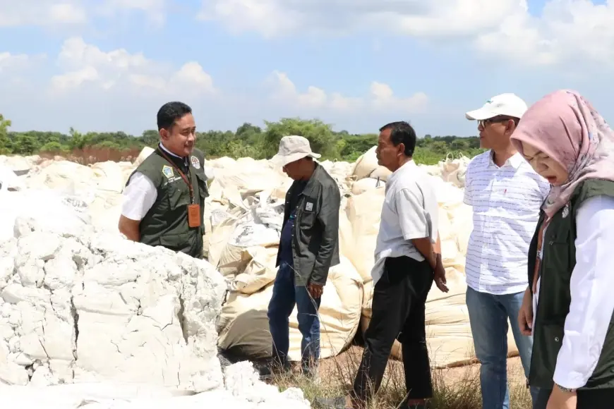 Hampir Sebulan Kasus Pembuangan Ribuan Ton Limbah di Gresik belum Terungkap