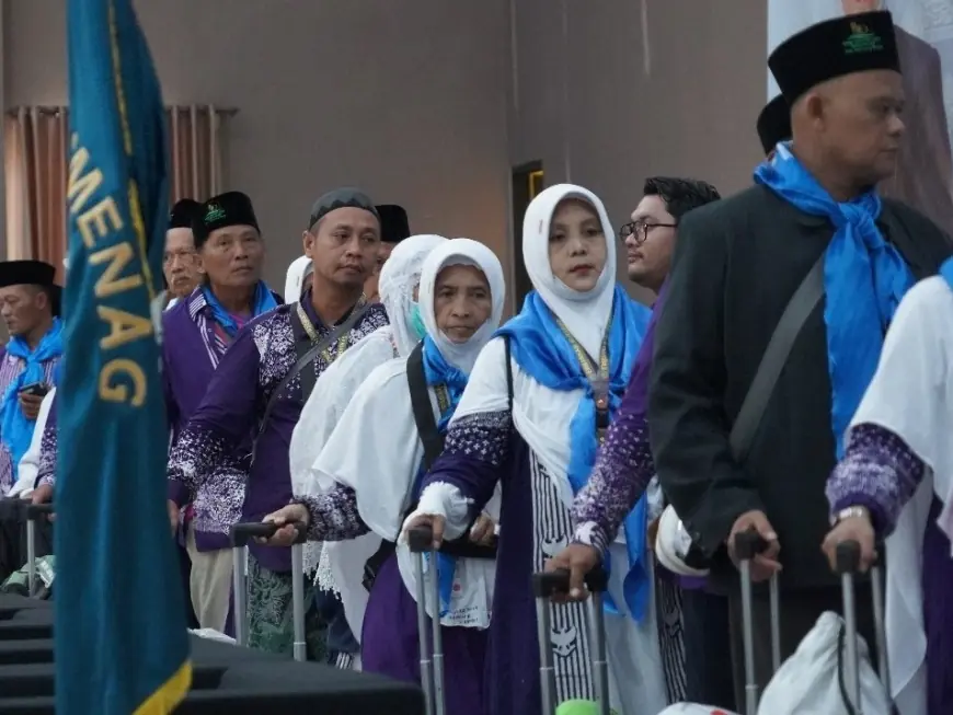 77 Kloter Telah Diberangkatkan Embarkasi Surabaya, 79 Persen Jemaah Sudah Menuju Tanah Suci