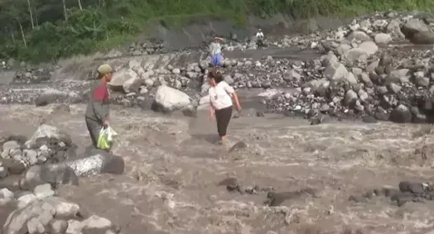 Pemkab Lumajang Tangani Isolasi Warga Akibat Lahar Semeru