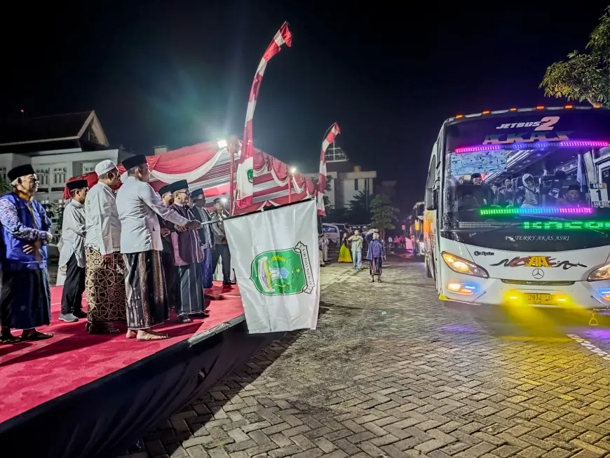 Bupati Pasuruan Berangkatkan 917 Jemaah Haji
