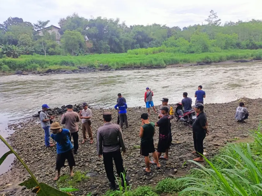 Berenang di Sungai Brantas, Remaja Asal Sanankulon Blitar Hanyut Terbawa Arus