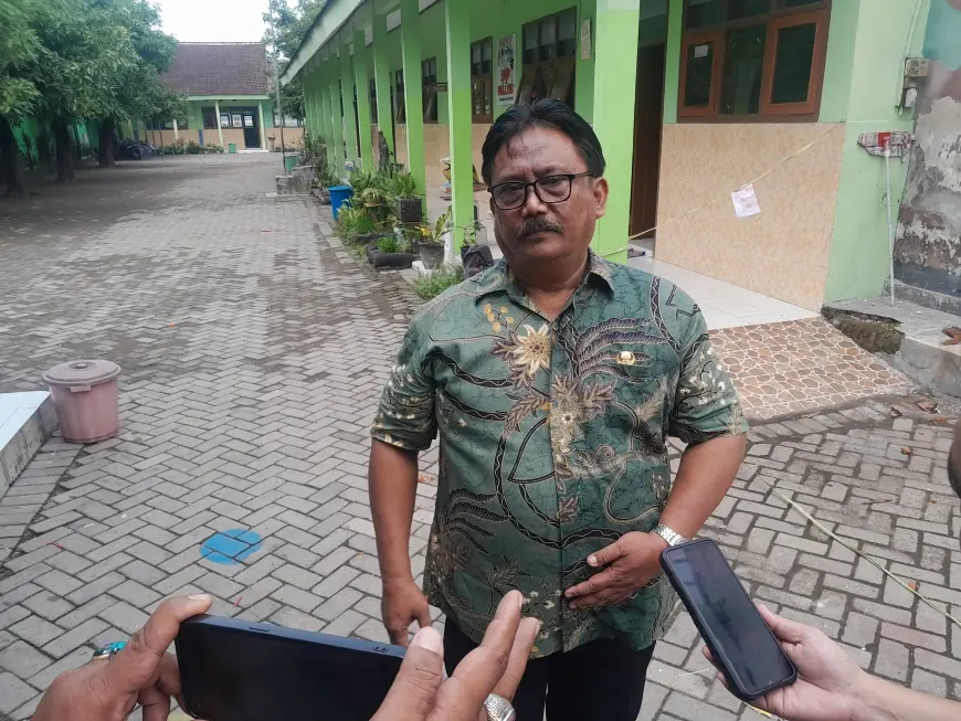 Atap Kelas TK Ambruk, BBPMP Tinjau Langsung dan Janji Akan Diperbaiki