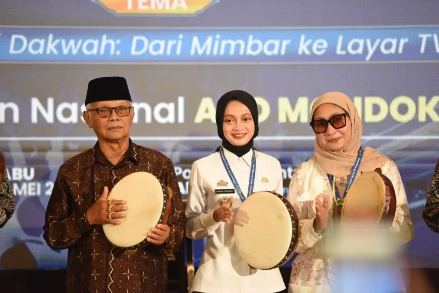 Mbak Wali Bersama Para Kyai dan Ibu Nyai di Jawa Timur Buka Gerakan Nasional Ayo Mondok