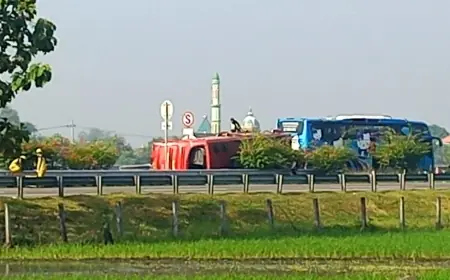 Bus Nusa Bali Terguling di Tol Jombang–Mojokerto, 18 Penumpang Terluka