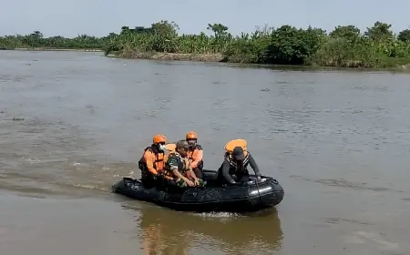 Terjunkan 25 Personel, Pencarian Bocah di Sungai Bengawan Solo Gresik Masih Nihil