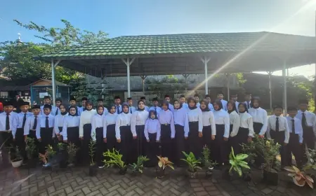 Tasyakuran Kelulusan, Siswa MI Negeri 3 Malang Tanam 200 Pohon