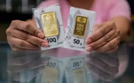 Hari Ini, Harga Emas Antam Jatuh Dalam