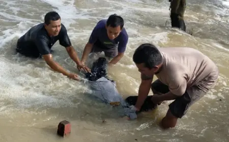 Timbulkan Korban, 2 Jalan Penghubung Desa Kecamatan Benjeng Ditutup Imbas Banjir Sungai Lamong