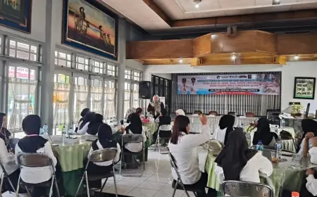 Sebanyak 20 Perempuan Pencari Kerja Ikuti Pelatihan MUA yang Digelar Disnaker Kabupaten Blitar
