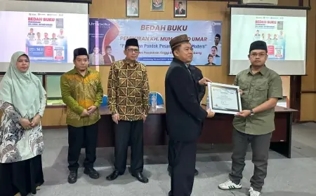 Jejak KH. Muh. As’ad Umar, Ulama Jombang Karismatik yang Diabadikan Dalam Buku Karya Rohmadi