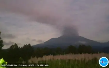 Kolom Abu Gunung Raung Capai 2.000 meter, Tertinggi Sejak Awal Erupsi
