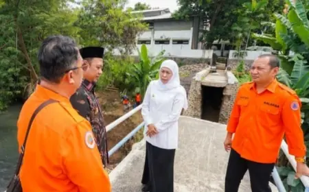 Khofifah Targetkan Rekonstruksi Jembatan di Ponpe Zainul Hasan Genggong Rampung Agustus