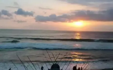 Menikmati Sunset dan Ikan Bakar di Pantai Serang Blitar