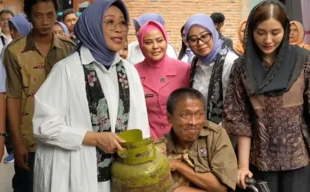 Kemensos Salurkan Bantuan Usaha untuk Kampung Inklusif di Trenggalek