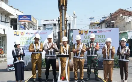 Mbak Wali Groundbreaking Peningkatan Jalan Stasiun – Jalan PJKA Serta Rehabilitasi Saluran Drainase dan Trotoar