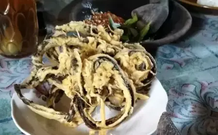 Belut Goreng Sambal Bawang Legendaris Mak Rumi di Blitar