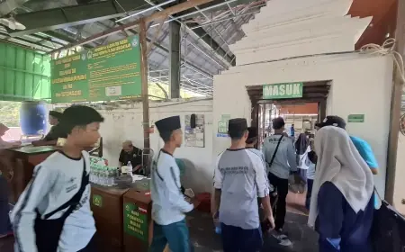 Libur Sekolah, Kunjungan Wisata Religi Sunan Giri Naik 2 Kali Lipat