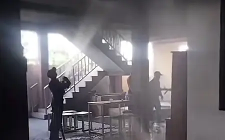 Diduga Korsleting Listrik, Kantor Dinas PUPR Perakim Kota Mojokerto Terbakar