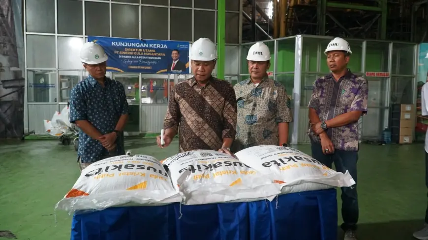 Kunker ke PG Pesantren, Dirut PT SGN Optimis Musim Giling 2025 Lampaui Target
