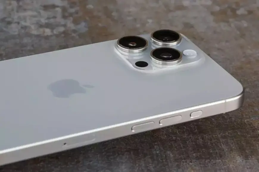 Imbas Kebijakan Trump, Harga iPhone 17 Diprediksi Jauh Lebih Mahal