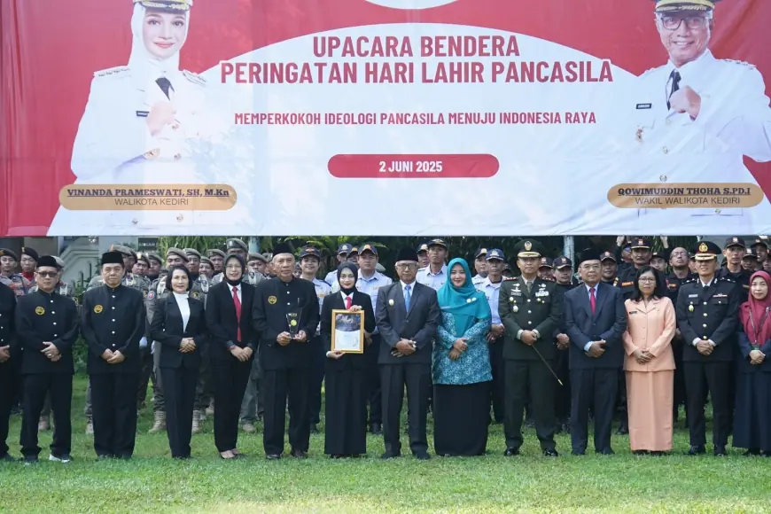 Pimpin Upacara Hari Lahir Pancasila 2025, Ini Pesan Wali Kota Kediri