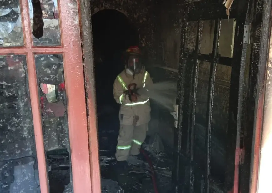 Diduga Depresi, Perempuan di Jombang Bakar Rumah Sendiri