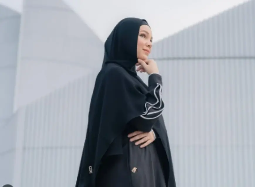 Dewi Sandra Batal Naik Haji : Jadi Pelajaran Termahal dalam Hidup