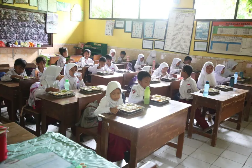 Program Makan Bergizi Gratis Mulai Bergulir di Tuban, SPPG Resmi Beroperasi