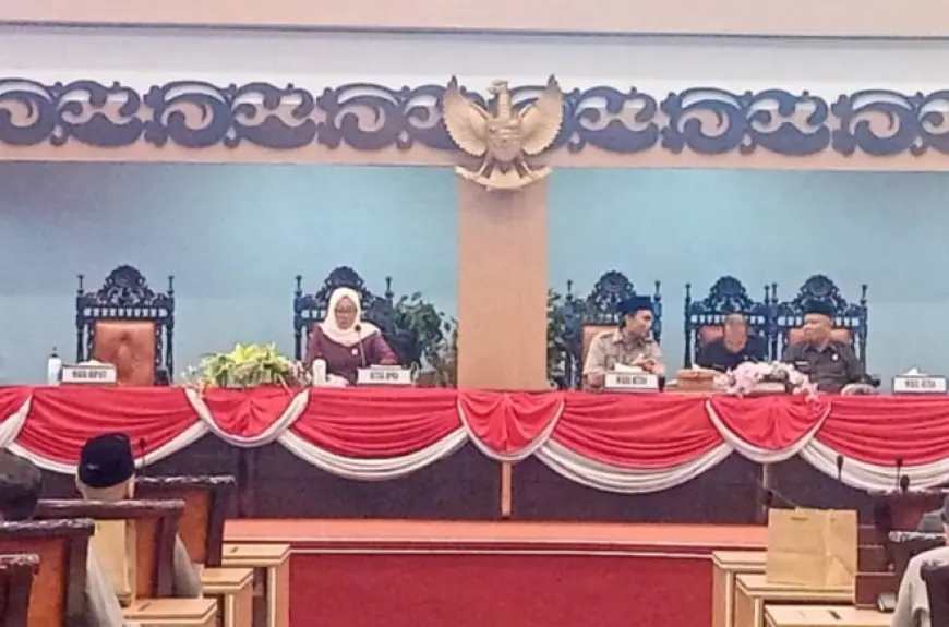 DPRD Mojokerto Gelar Paripurna Jawaban Bupati atas Pandangan Umum Fraksi