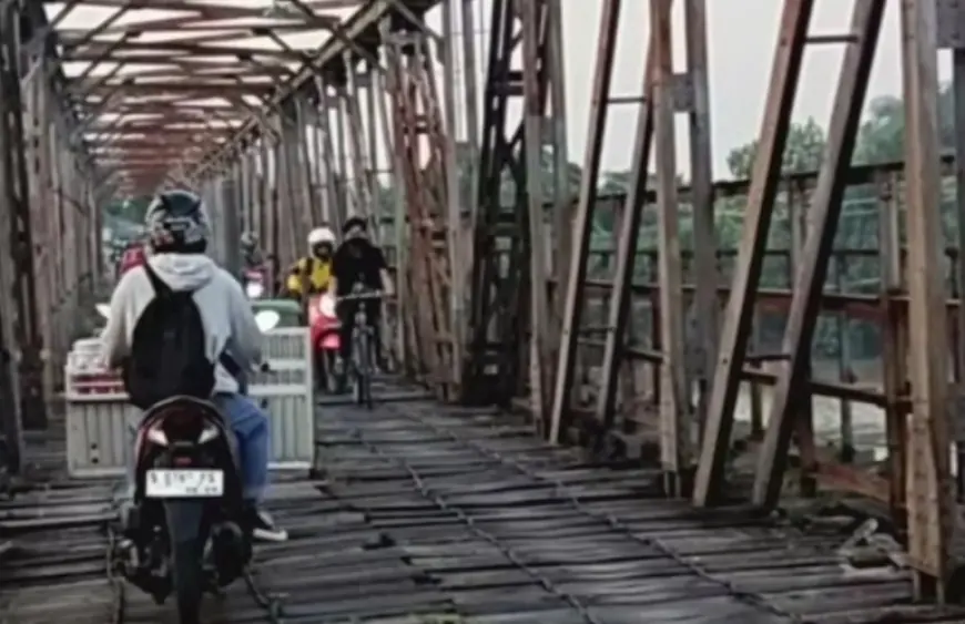 Warisan Belanda Jadi Cerita Mistis, Jembatan Cincin Terlantar di Perbatasan Tuban–Lamongan