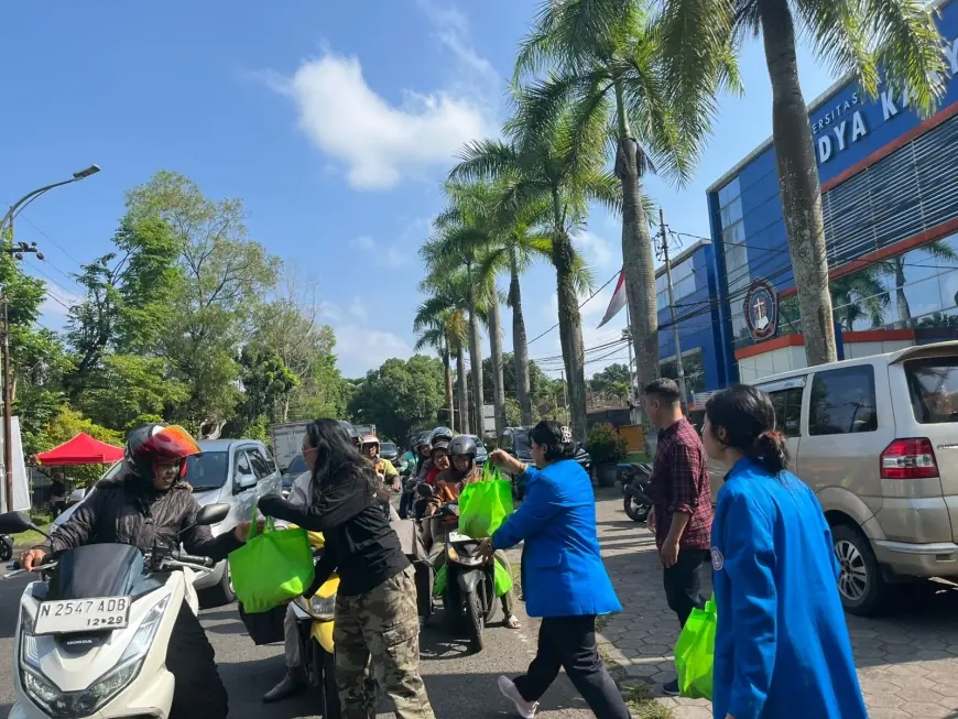 JKJT Gelar Aksi Bagi-Bagi Singkong dan Rempah, Warga Dibuat Curiga