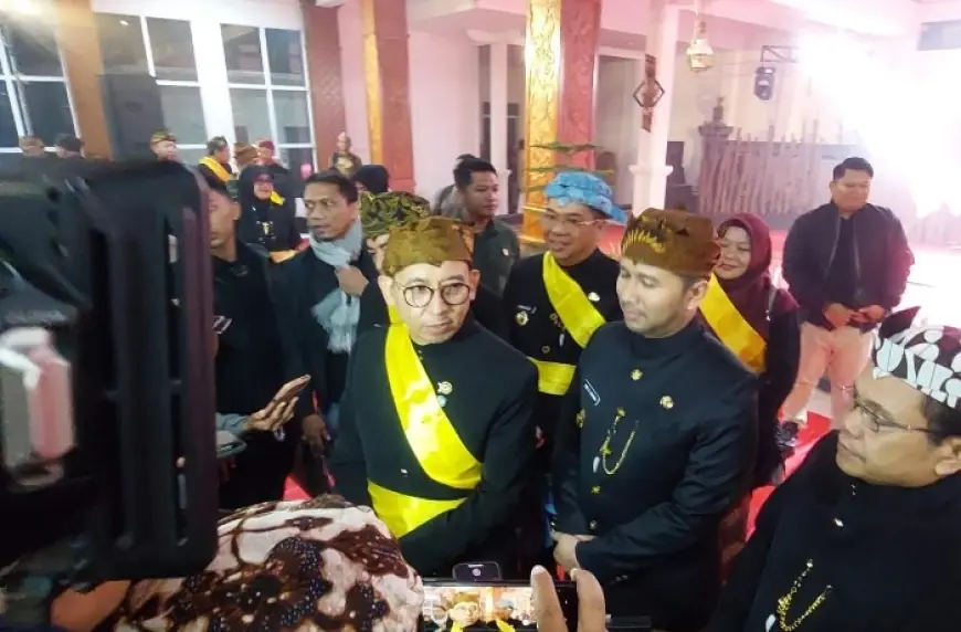 Yadnya Kasada, Fadli Zon Resmi Jadi Sesepuh Kehormatan Suku Tengger