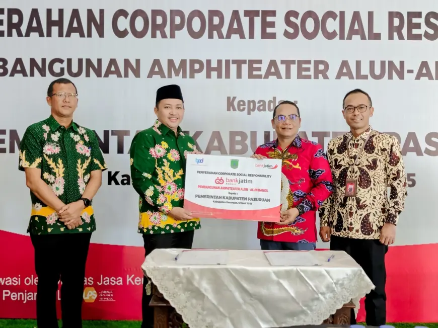 Bupati Pasuruan Terima CSR Bank Jatim Berupa Pembangunan Gapura Tosari dan Amphiteater Alun-Alun