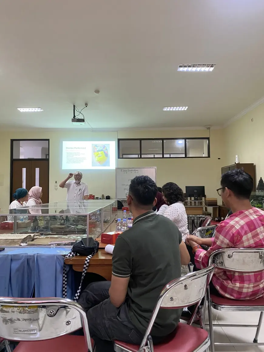 UM Gelar Residensi Tari Topeng dengan Malay Heritage Foundation Singapura
