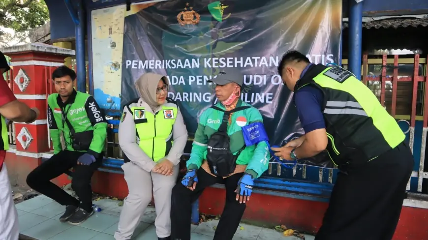 Driver Ojol di Malang Ikuti Cek Kesehatan Gratis, Mayoritas Alami Myalgia dan Hipertensi