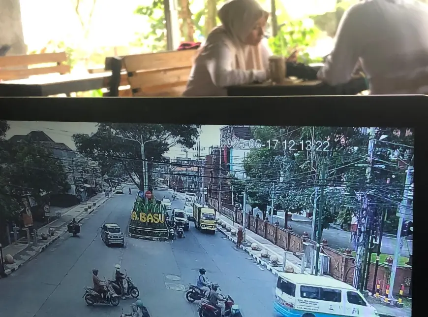 Satpol PP Mojokerto Pantau Aktivitas Pengemis lewat CCTV, Tiga Orang Diserahkan ke Dinsos