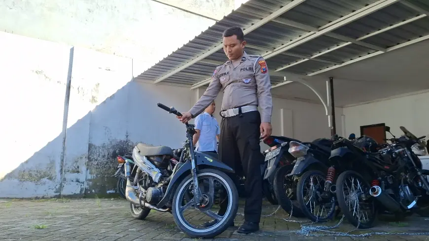 Tak Kunjung Diambil Pemiliknya, Puluhan Kendaraan Hasil Tilang di Kejari Tulungagung Akan Dilelang