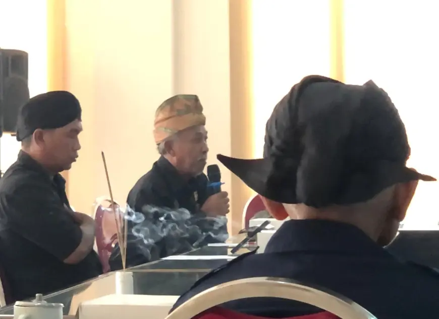 Bakar Dupa di Gedung DPRD Mojokerto, Aliansi Danyang Mojopahit Tolak Pembangunan Pabrik di Area Cagar Budaya