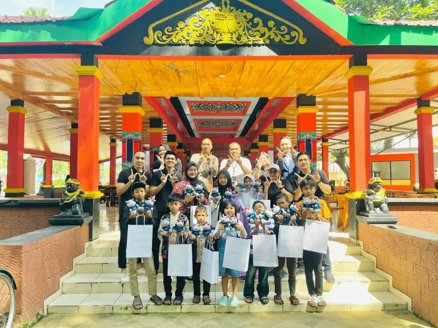 Grand Mercure Malang Mirama Ajak Anak Asuh Liburan ke New Wisata Wendit