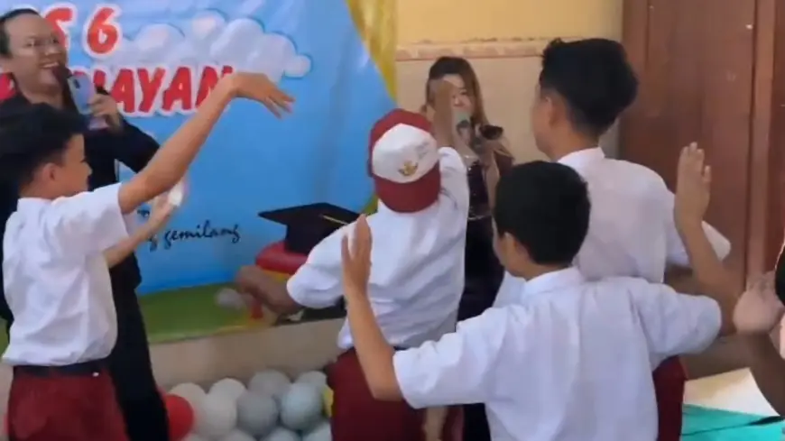 Viral! Siswa SD di Tulungagung Joget dan Nyawer Biduan, Pihak Sekolah Mengaku Kecolongan