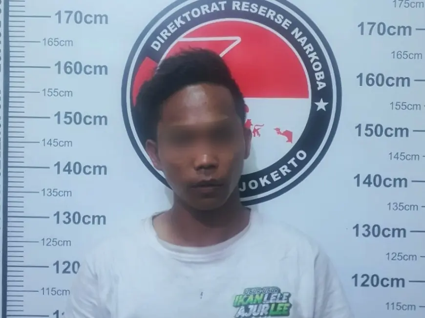 Seorang Kernet Truk di Mojokerto Nyambi Edarkan Sabu