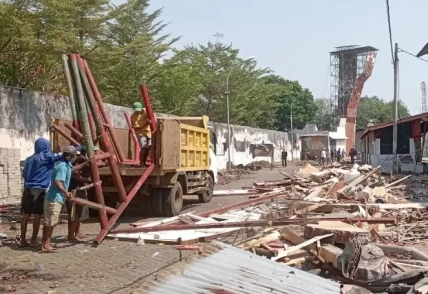 Kawasan PKL di GOR A Yani Kota Probolinggo Ditata Ulang, Bedak Mulai Dibongkar