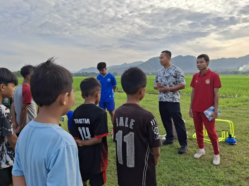 Evan Dimas Pilih Latih SSB di Desa Mojoarum, Tuai Pujian dari Pelatih Timnas